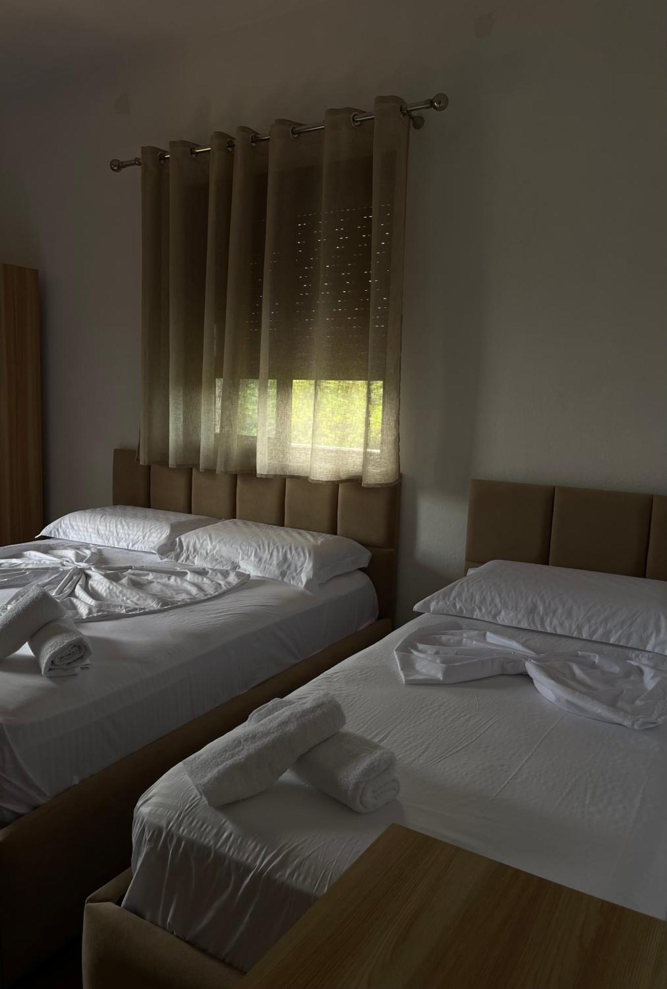 Prela'S Rooms Shkodër Екстериор снимка