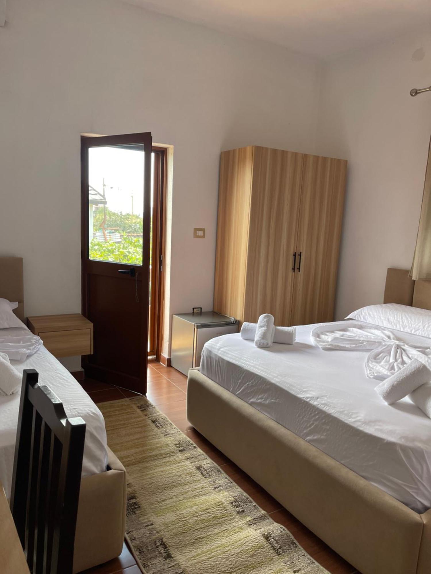 Prela'S Rooms Shkodër Екстериор снимка