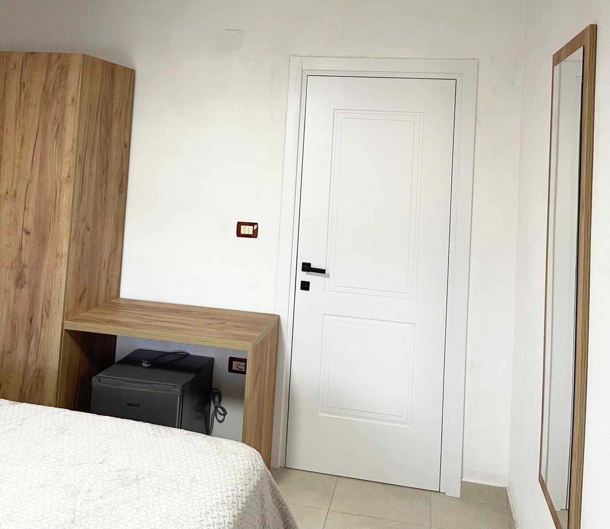 Prela'S Rooms Shkodër Екстериор снимка